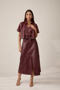 SAIA MIDI BOLSO LONGA COM FENDA MARSALA