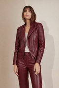 JAQUETA MATELASSE PELICA MARSALA