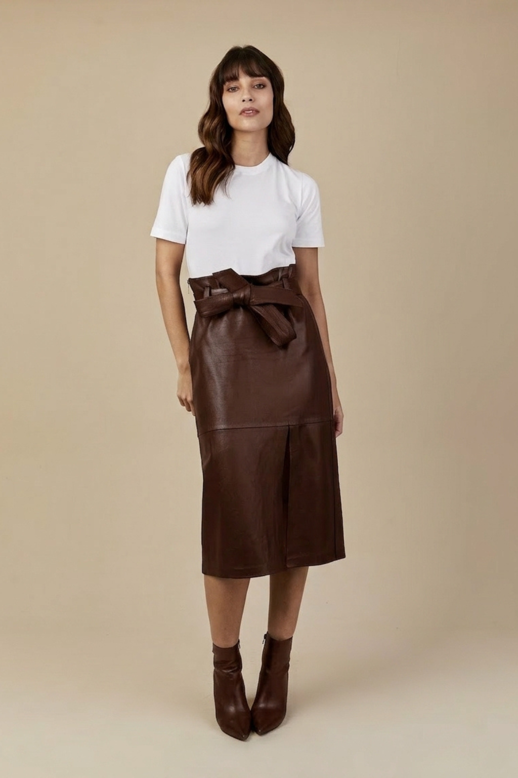 SAIA CLOCHARD FENDA MARROM CHOCOLATE