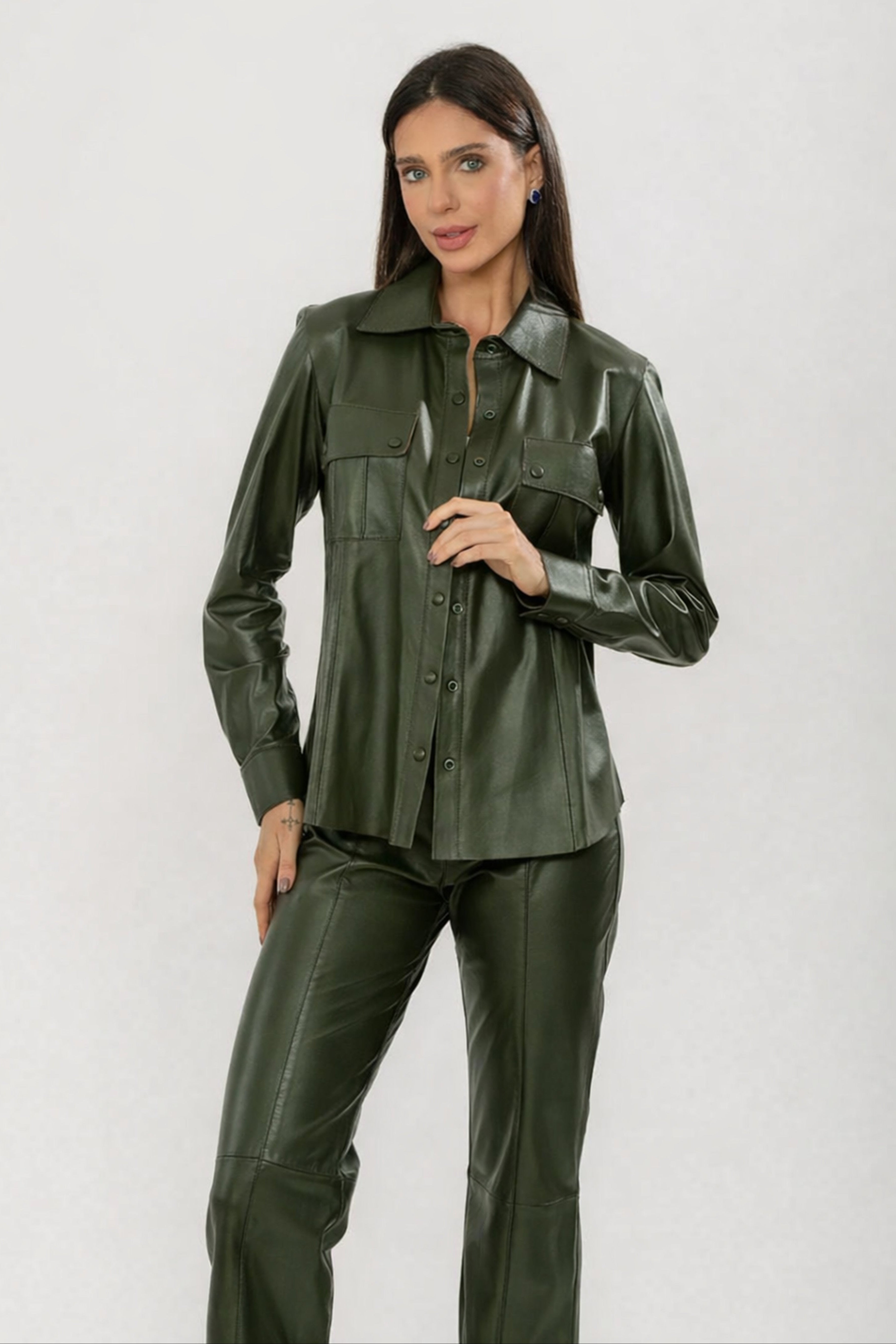 CAMISA BOTÃO VERDE MILITAR