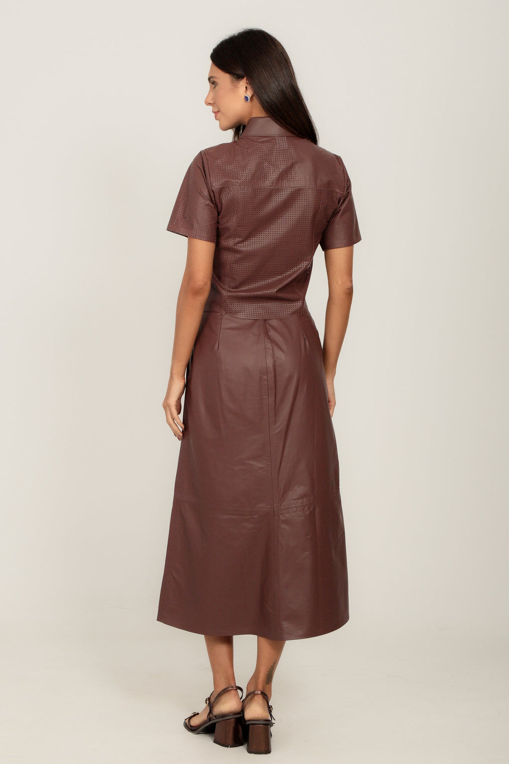 CAMISA CROPPED FURADINHA RUM