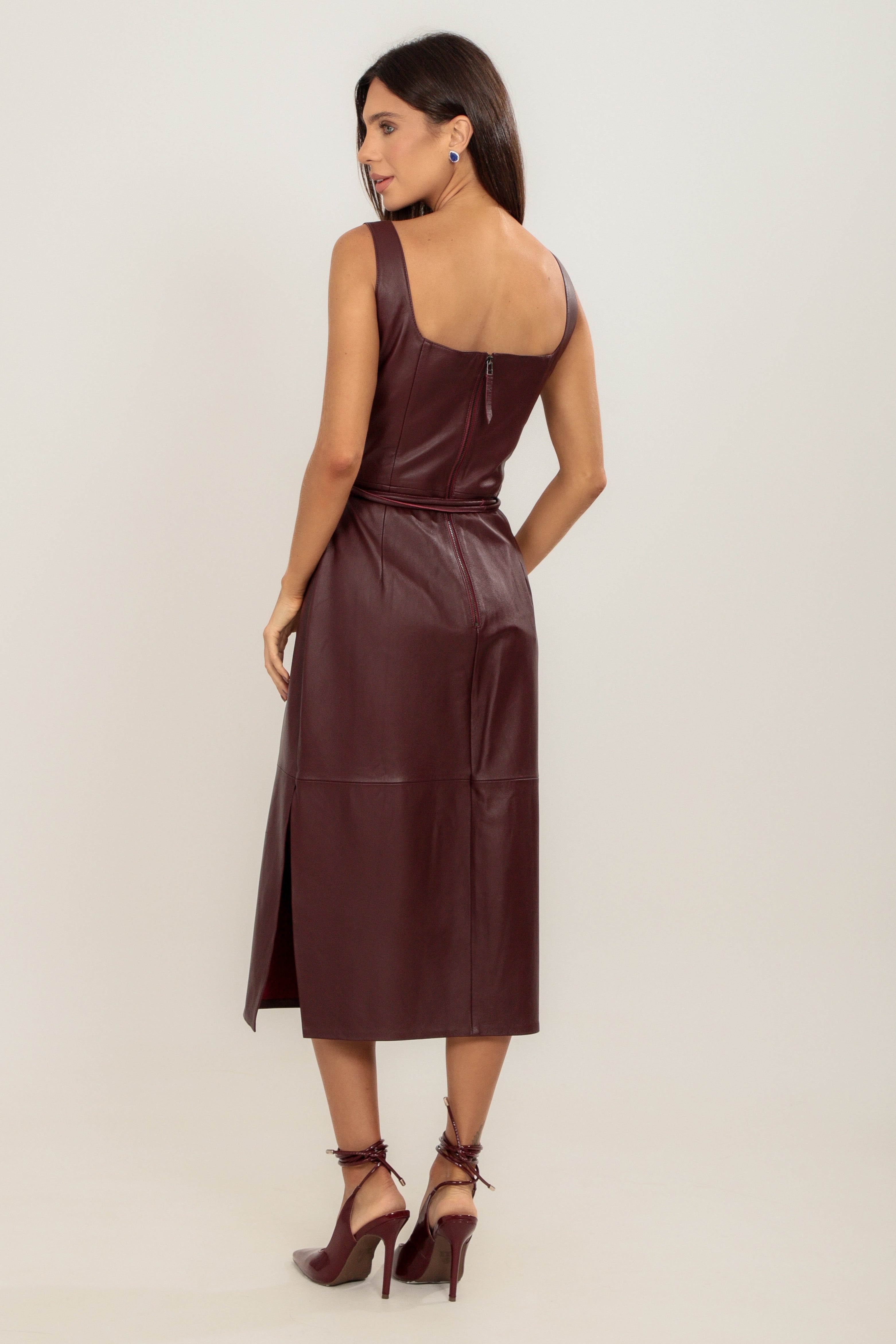 VESTIDO MIDI TUBO COM FAIXA MARSALA