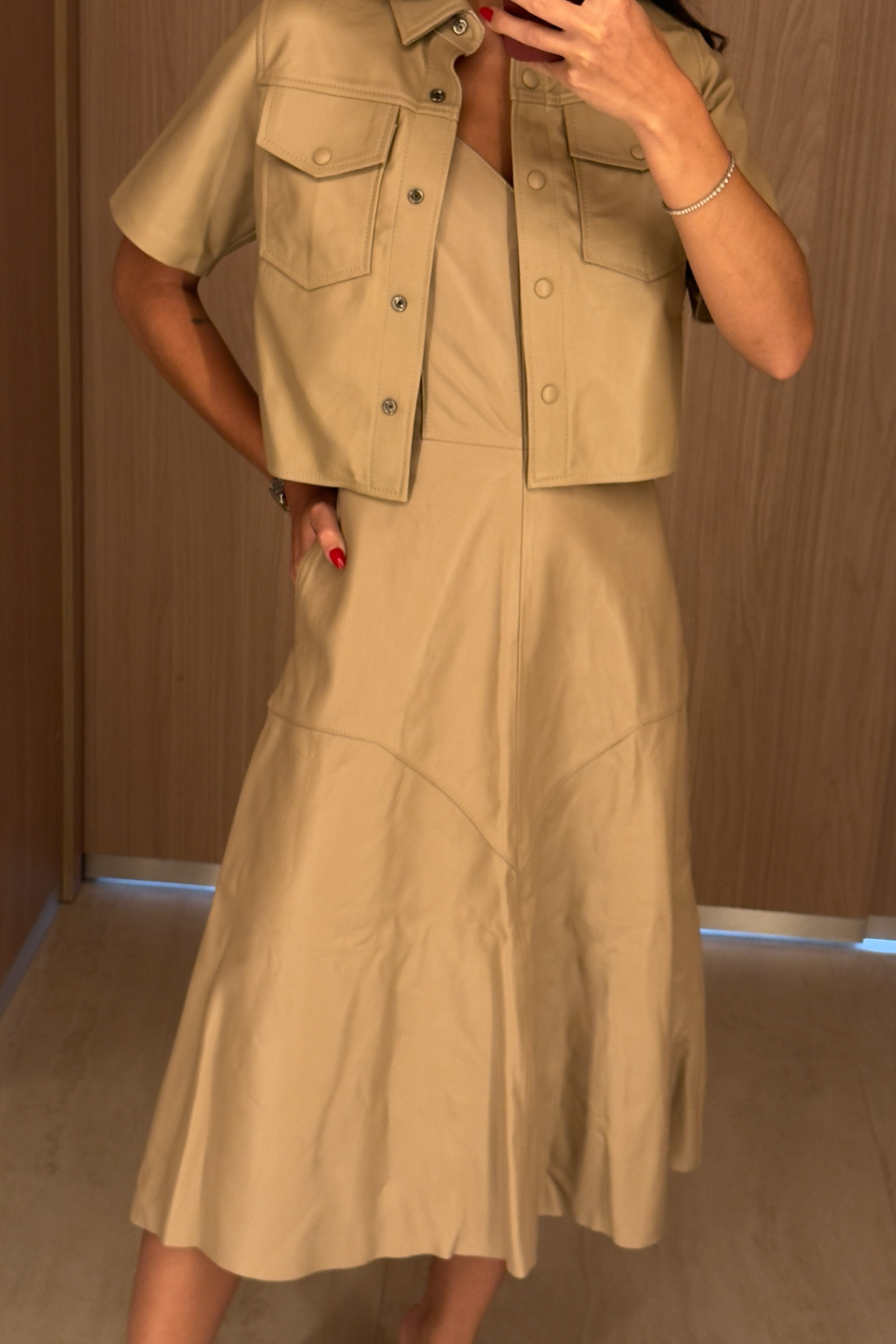 CAMISA CROPPED VERDE MILITAR